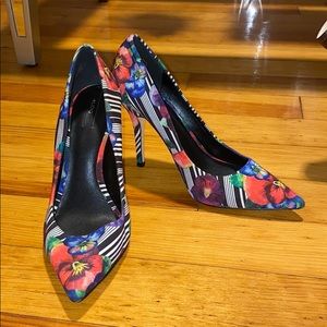 Size 8 ALDO floral and strip heels